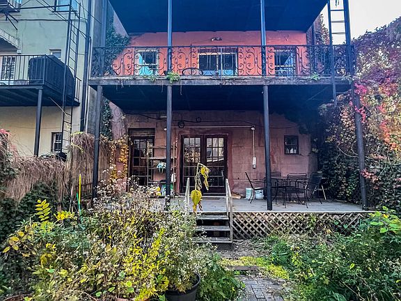 3rd image of 467 Hicks St #1