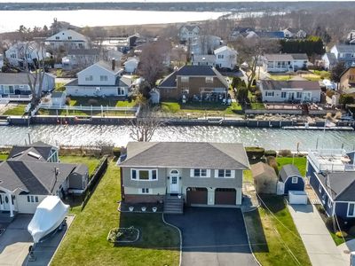28 Tarpon Rd, East Quogue, NY, 11942