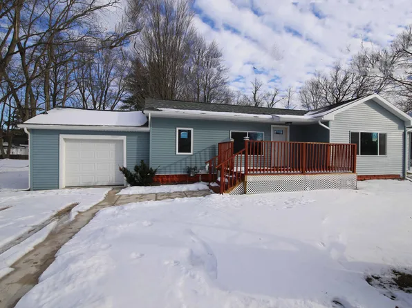 918 S Lincoln Ave, Three Rivers, MI 49093