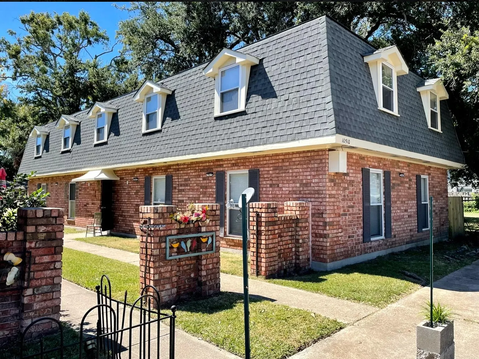 2 bed, 950 sqft, $1,380 — Photo 1