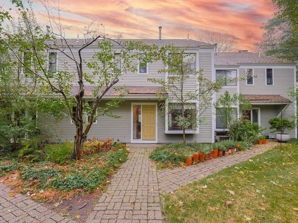 24 Concord Greene Unit 7, Concord, MA 01742