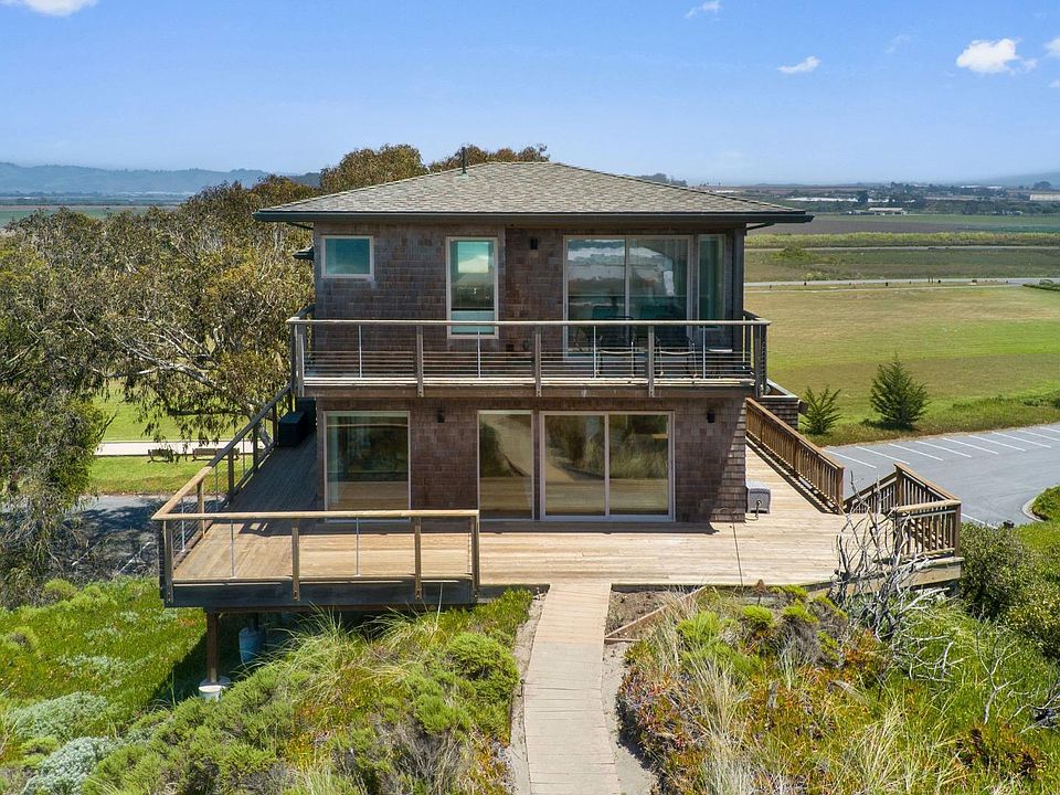 1st image of 127 Cormorant Way
