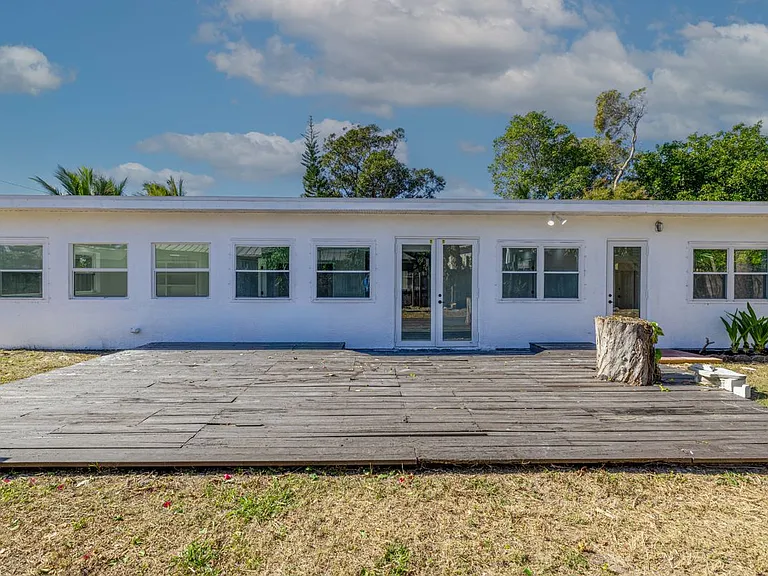 2230 Sunset Ave — Photo 28