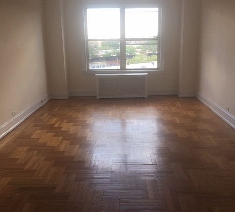 3rd image of 36 Plaza St E APT 4C