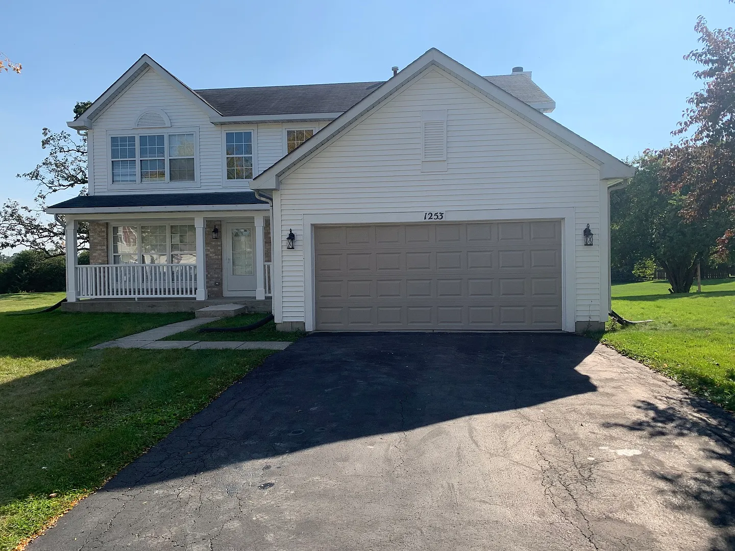 1253 E Essex Ct photo 1