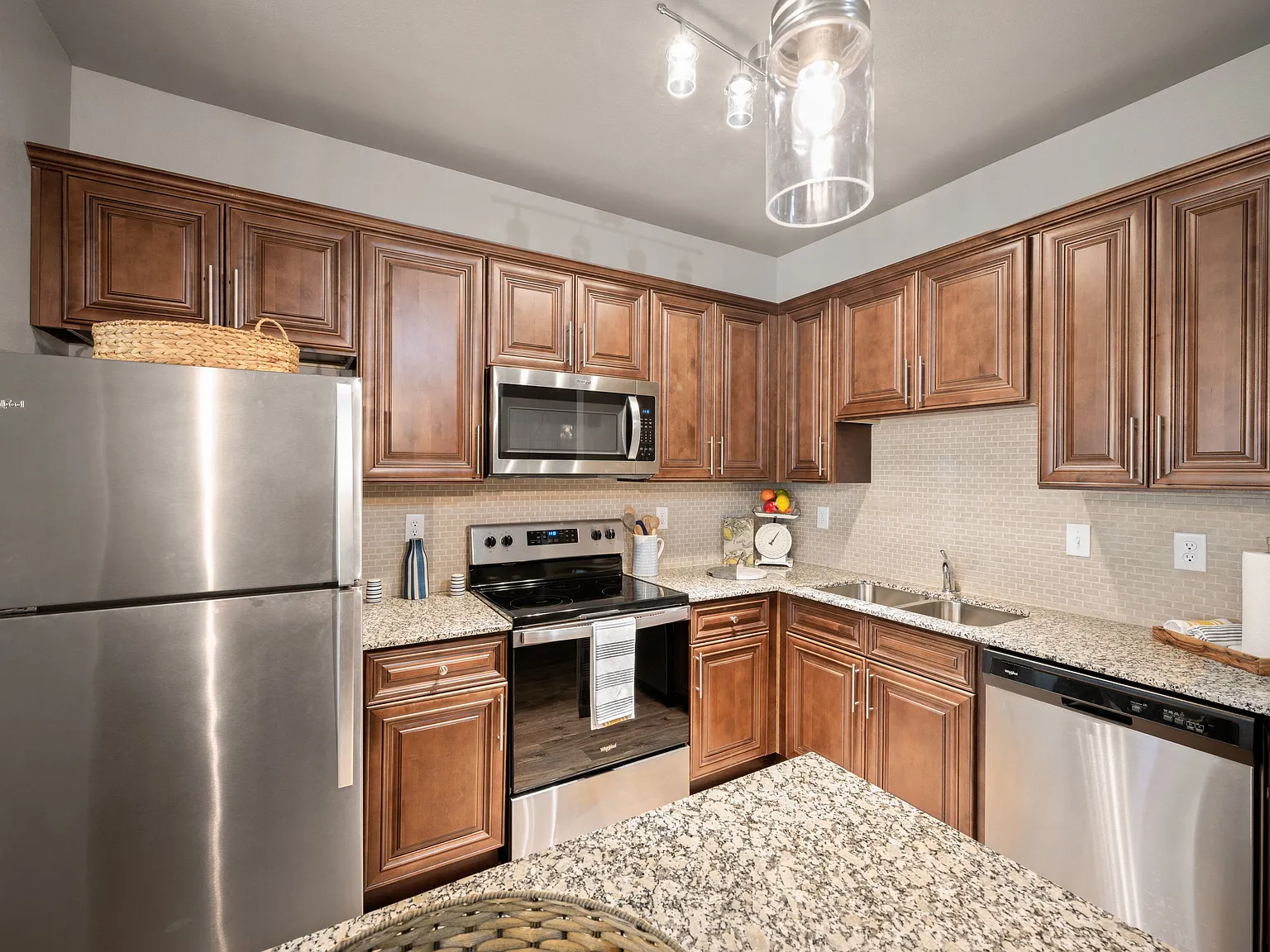 Lake Villas Apartments — Photo 3