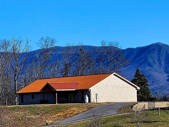 2nd image of 3101 Amanda View Way