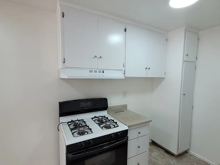 The Alexa Apartments — Photo 7