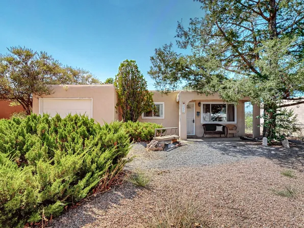 3221 Madeira Dr NE, Albuquerque, NM 87110