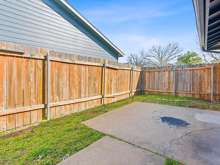 7200 Creekside Dr #D — Photo 19