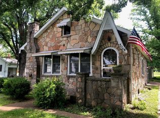 406 S 5th St, Owensville, MO 65066