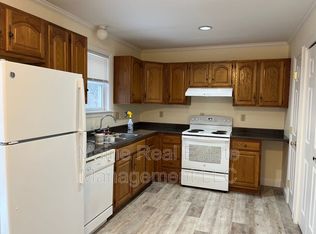 33 Burleigh Rd APT 2, Bangor, ME 04401