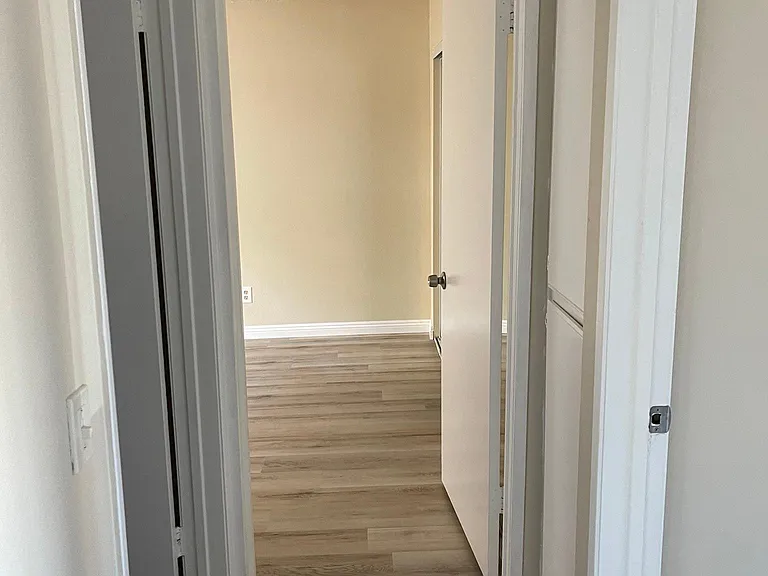 6420 Fulton Ave — Photo 9