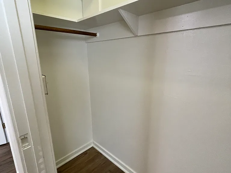 51 N Court Rd — Photo 7