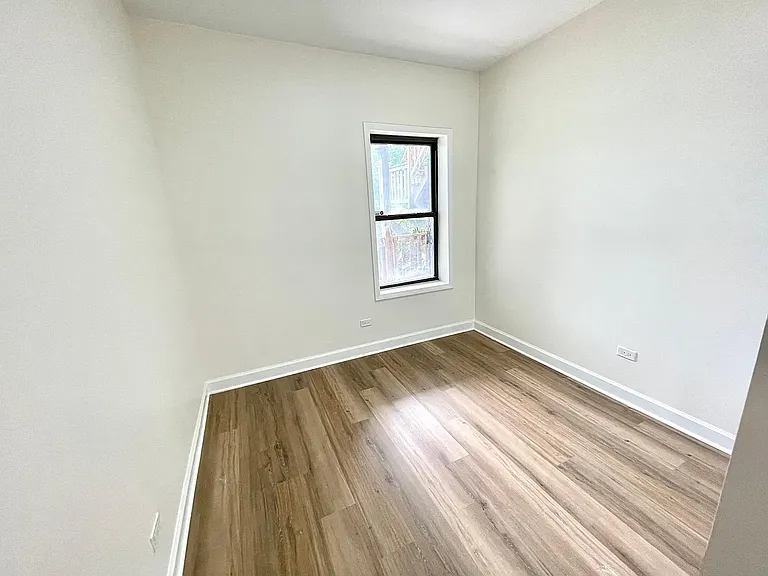 5623 S Prairie Ave #3S — Photo 9
