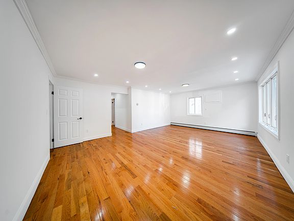 5th image of 13020 Inwood St