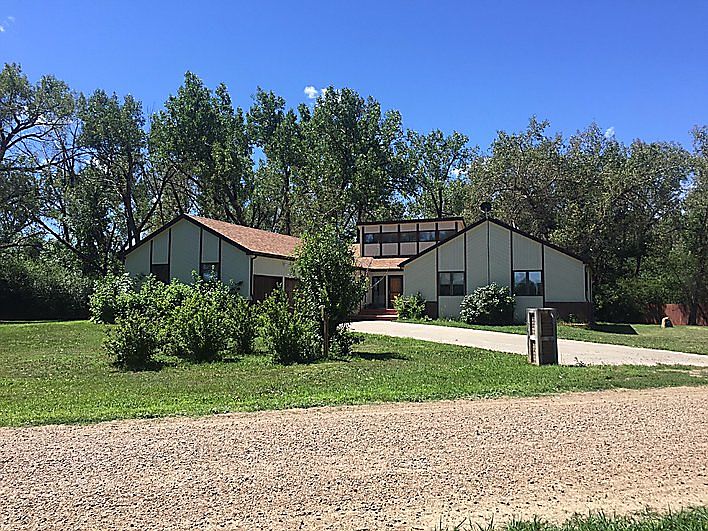 1st image of 37 River Dr