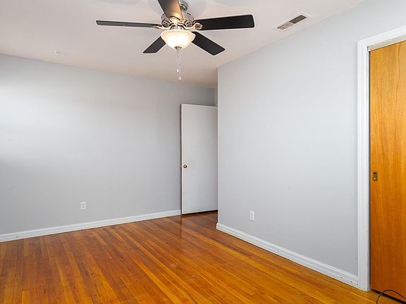 5th image of 163 Dogwood Dr