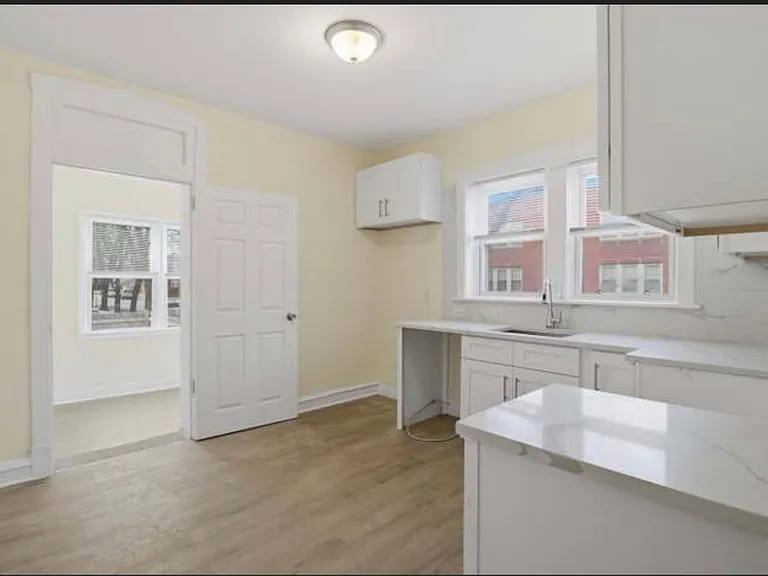 7700 S Saint Lawrence Ave #1 — Photo 16