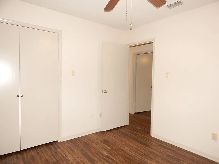 10074 Wooded Way — Photo 9