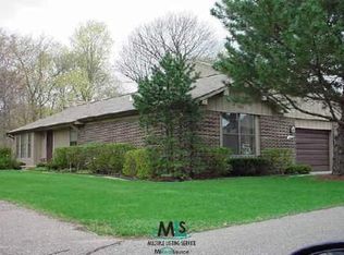 1802 Reis Ct, Rochester, MI 48309