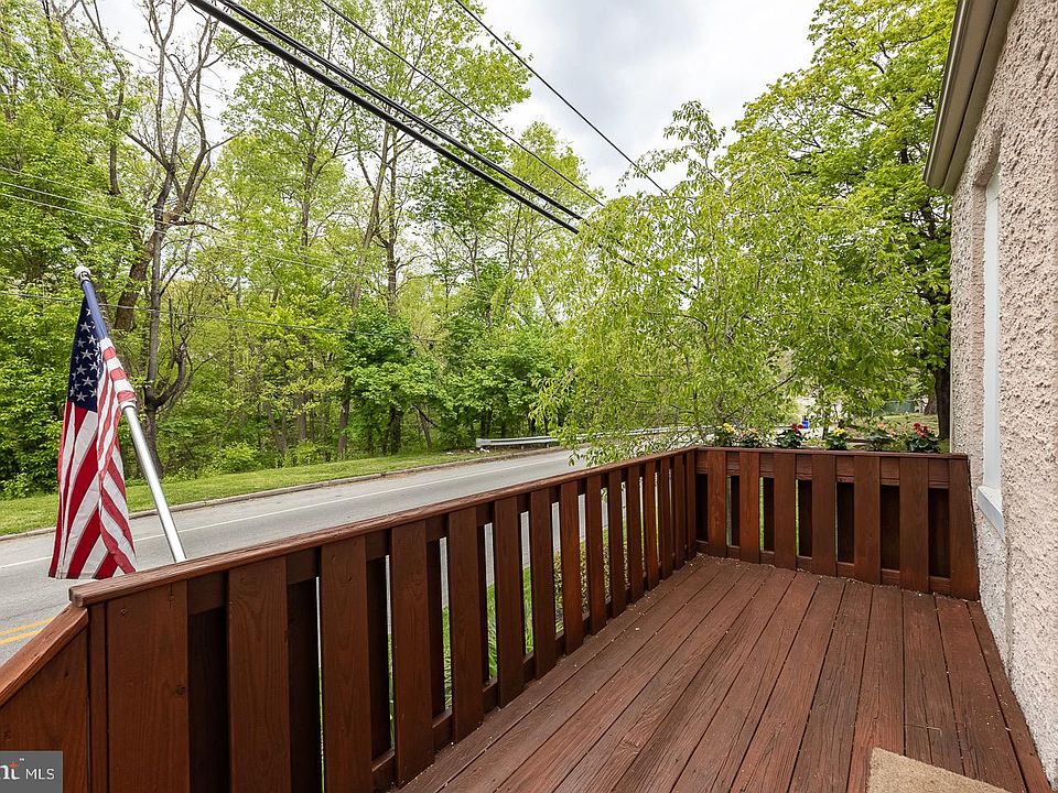 672 Manatawny St, Pottstown, PA 19464 Zillow