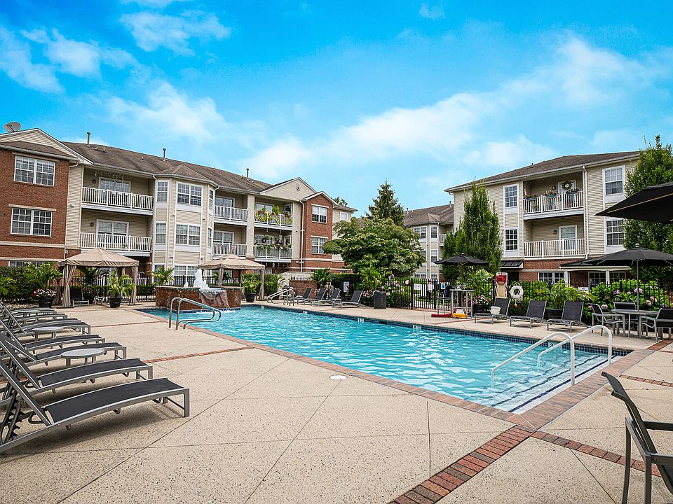 1st image of 7101 Cenrose Cir #7103