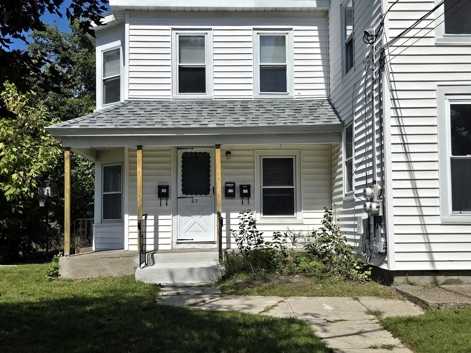 2 bed, 1.0 bath, 785 sqft, $2,000 — Photo 2