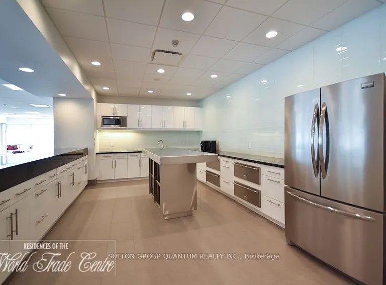 10 Yonge St #2113 — Photo 43