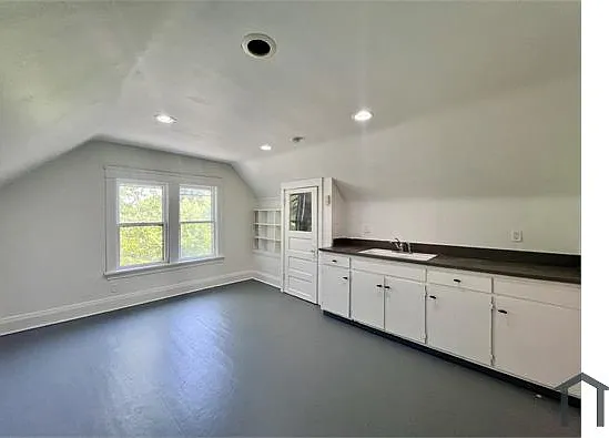 3305 E Overlook Rd #3 — Photo 3