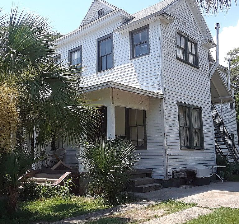 1st image of 1202 E Gadsden St