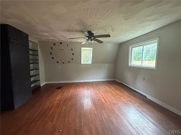 4th image of 8642 Elpis Rd