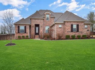 409 Cascade Ln, Cave Springs, AR 72718