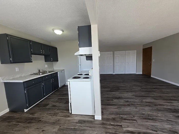 502 Lewis Ave E #310 — Photo 1
