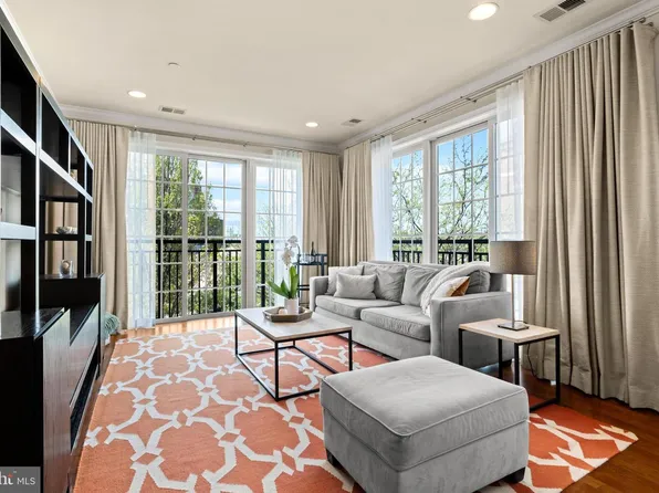 600 Commodore Ct Unit 2628, Philadelphia, PA 19146