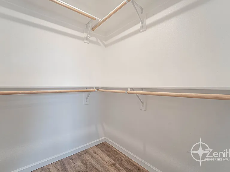 14425 NE 22nd Ave — Photo 20