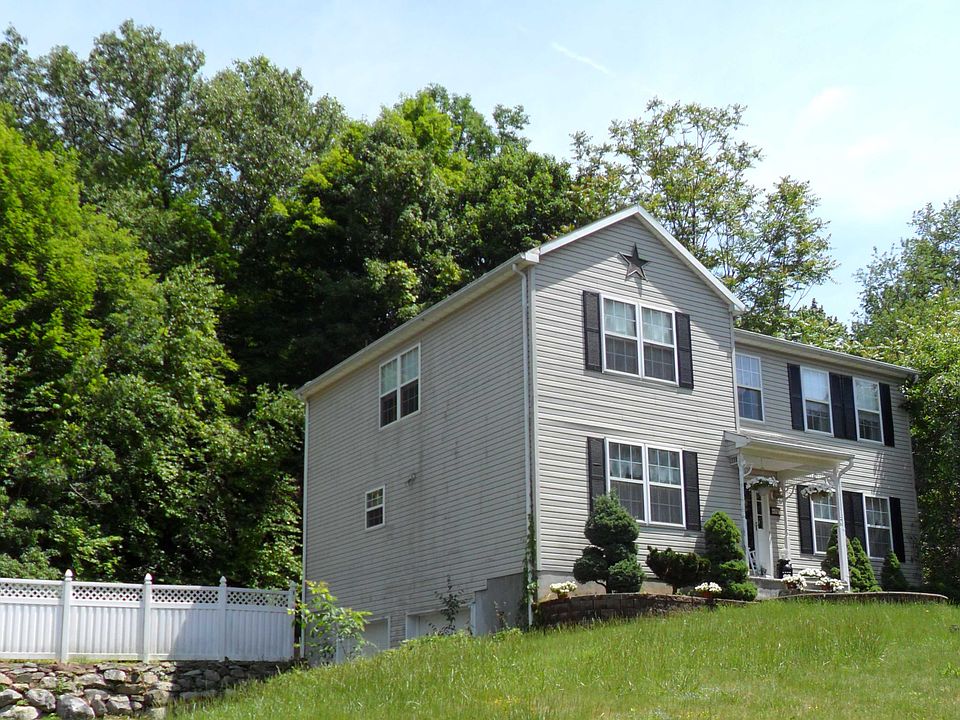 2nd image of 9 Sagamore Rd