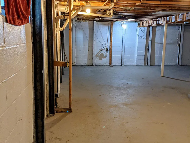 543 Woodbury Ave — Photo 24
