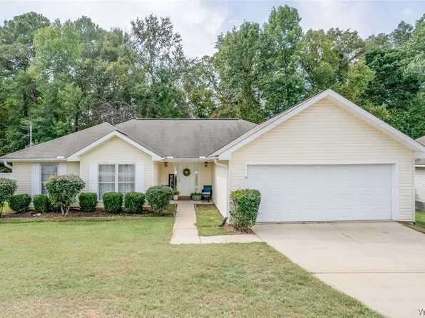 12364 S Pointe Dr, Moundville, AL 35474