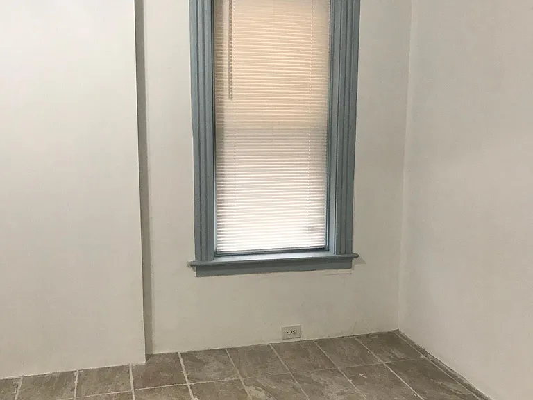 3452 Minnesota Ave — Photo 3