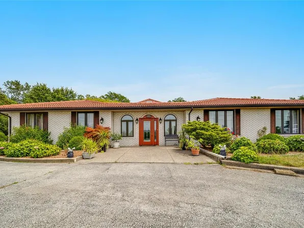 9230 Disputed Rd, Lasalle, ON N9H 0H9