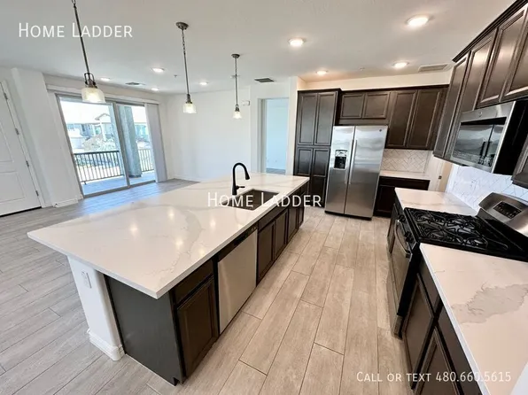 5100 E Rancho Paloma Dr Unit 2051, Cave Creek, AZ 85331