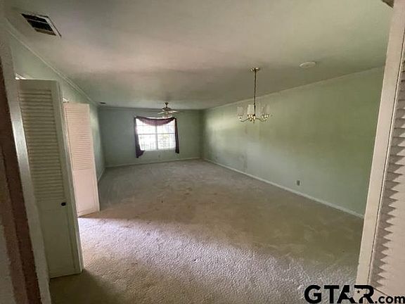 4th image of 719 Barclay Dr