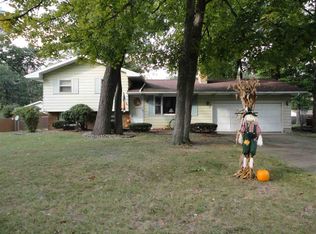 25805 Meadow Oak Ln, Elkhart, IN 46514