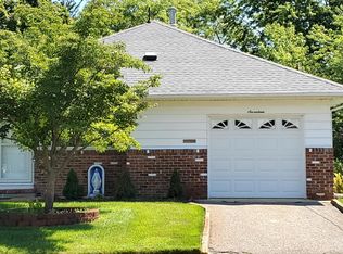 17 Palisades Dr, Toms River, NJ