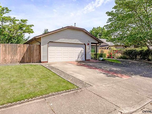 2nd image of 2843 44th Ave SE