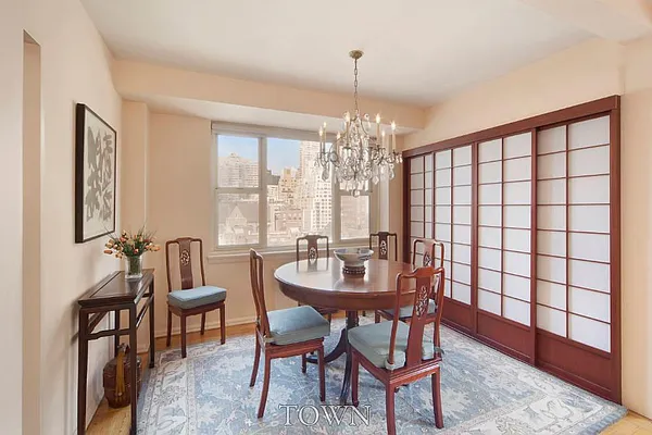 Sold by Town Residential | media 22