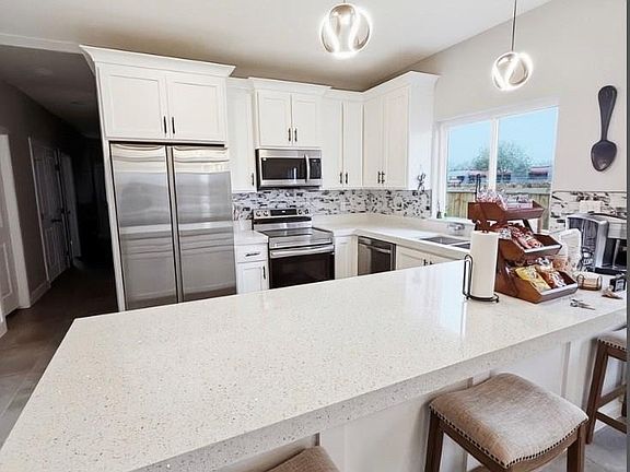 4th image of 3222 Villa Rosa Dr