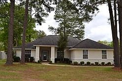 1st image of 1020 Bushwood Dr