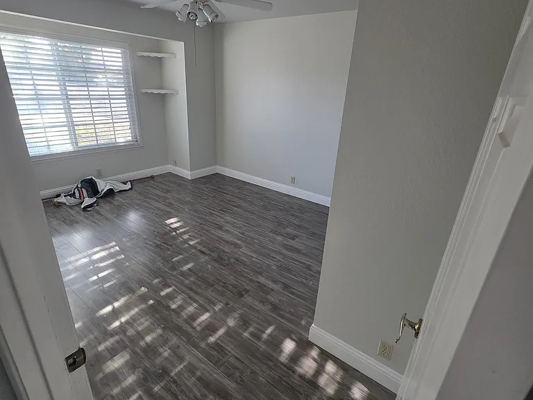 928 Sage Ct — Photo 11